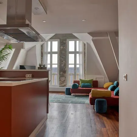 Beautiful Center In Near Medieval Castle * Gand
