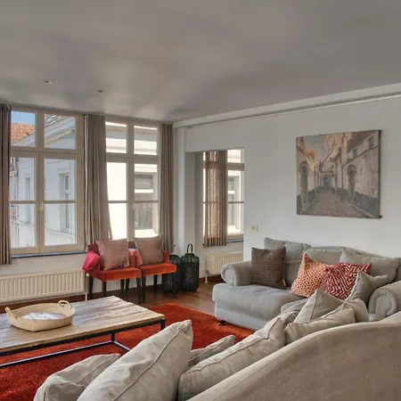 Beautiful Center In Near Medieval Castle Appartement *