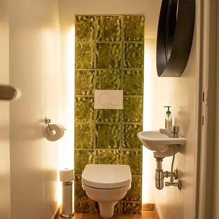 Beautiful Center In Near Medieval Castle * Gent