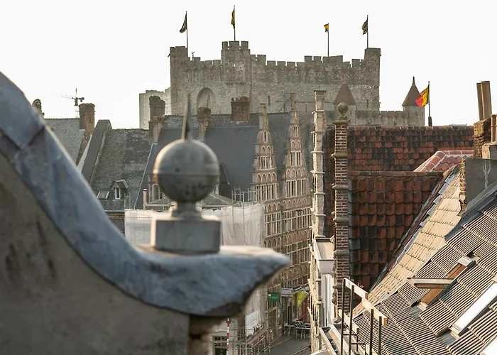 Beautiful Center In Near Medieval Castle Gent