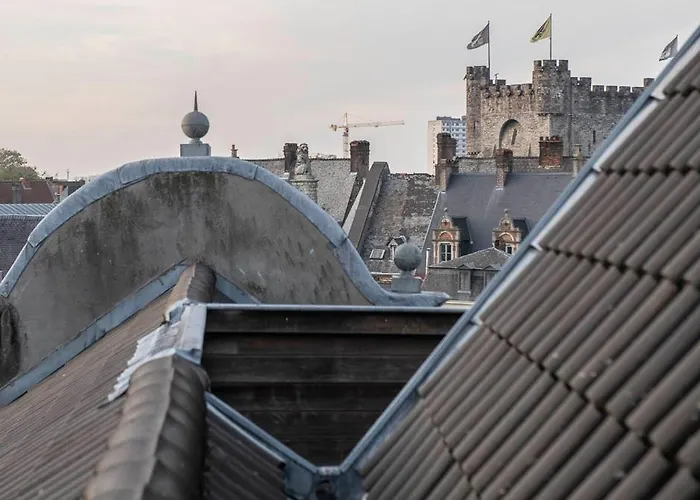 Beautiful Center In Near Medieval Castle Gent