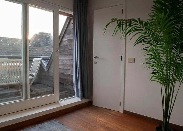 Beautiful Center In Near Medieval Castle * Gante