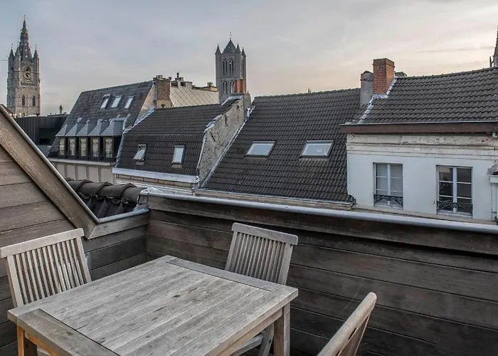 Beautiful Center In Near Medieval Castle Gent