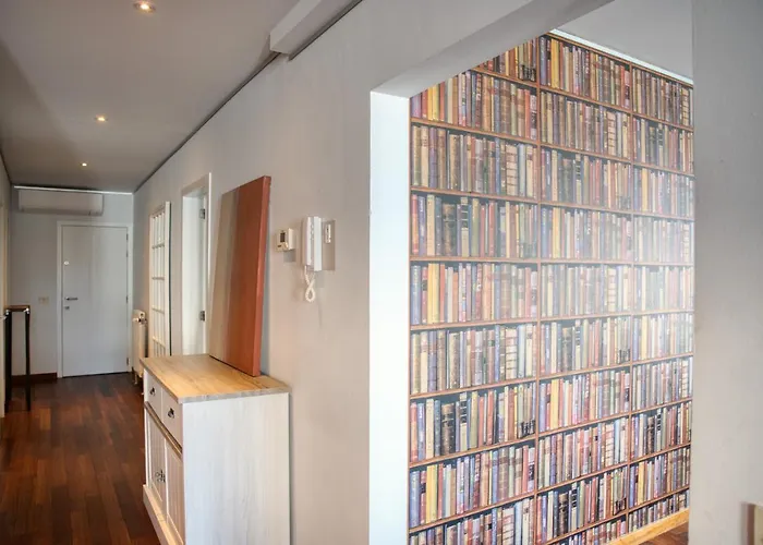 Beautiful Center In Near Medieval Castle Gante