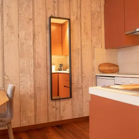 Beautiful Center In Near Medieval Castle Gand