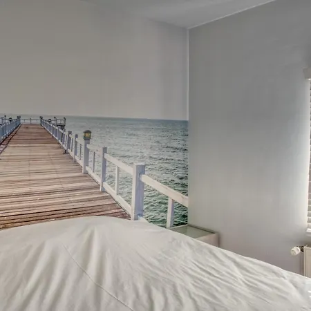 Beautiful Center In Near Medieval Castle Gand